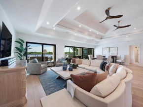 Secluded Bayfront Haven
